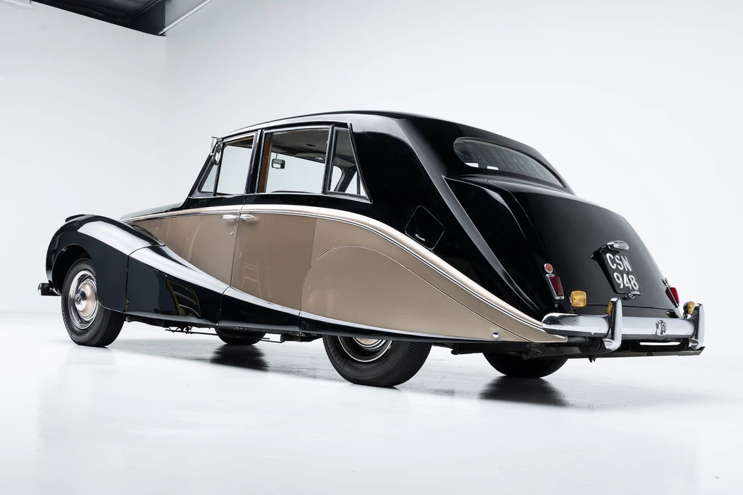 1953 Daimler - Image 11 of 31