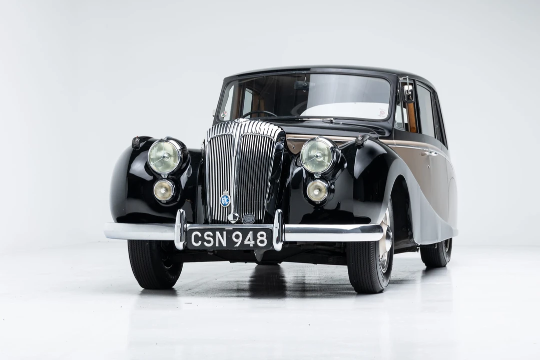 1953 Daimler - Image 2 of 31