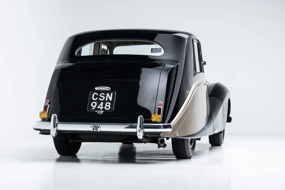 1953 Daimler - Image 16 of 31