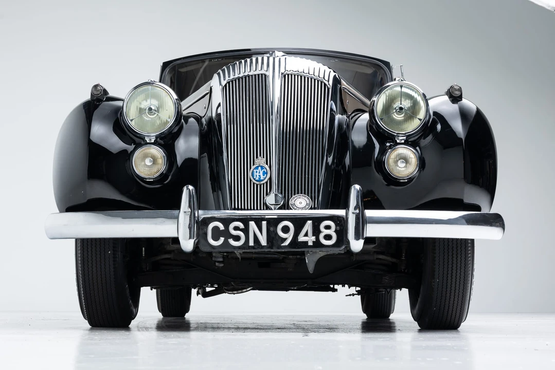 1953 Daimler - Image 3 of 31