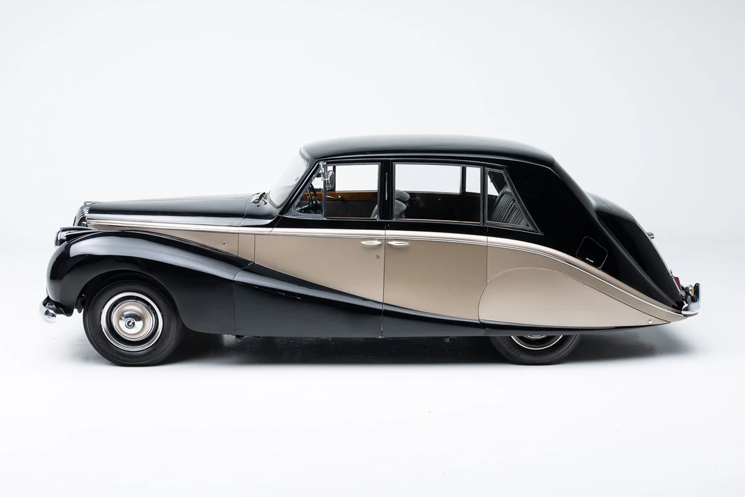 1953 Daimler - Image 9 of 31