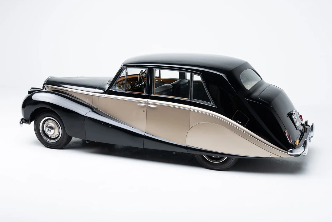 1953 Daimler - Image 10 of 31