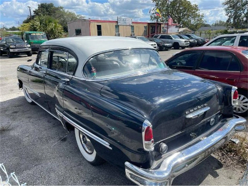 1953 DeSoto Firedome - Image 5 of 11
