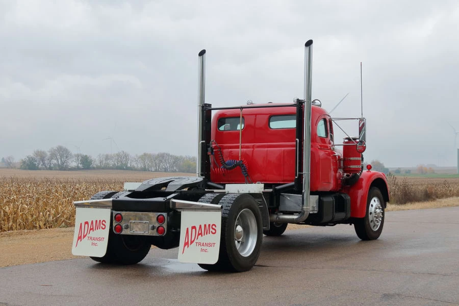 1953 Diamond T - Image 3 of 31