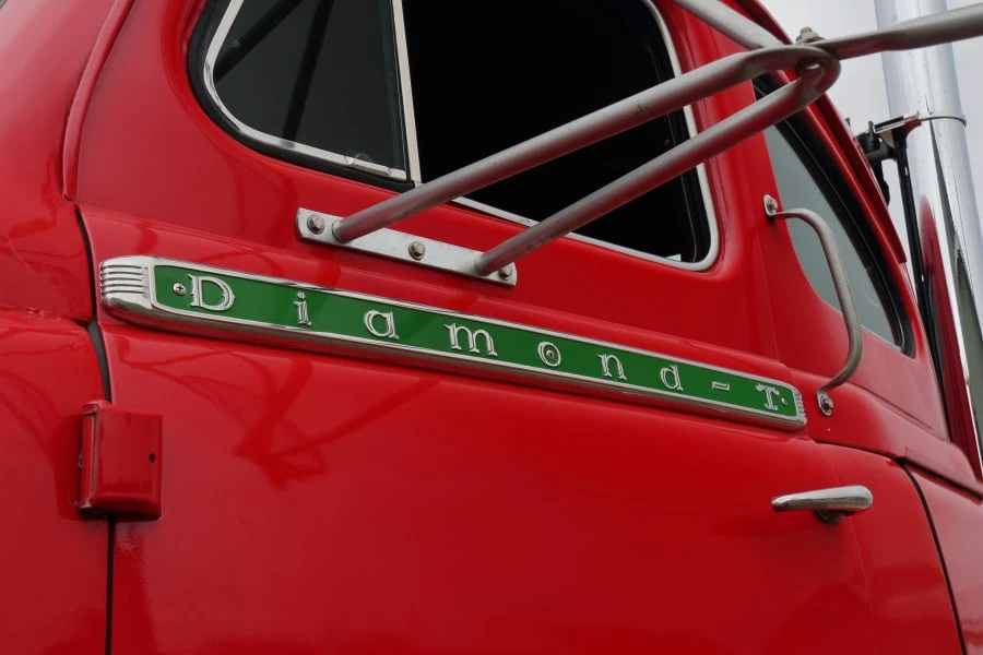 1953 Diamond T - Image 10 of 31