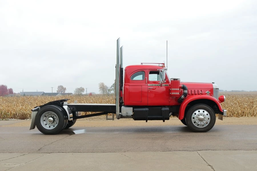 1953 Diamond T - Image 15 of 31