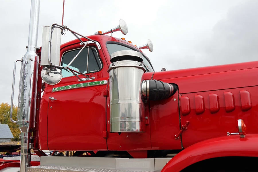 1953 Diamond T - Image 12 of 31