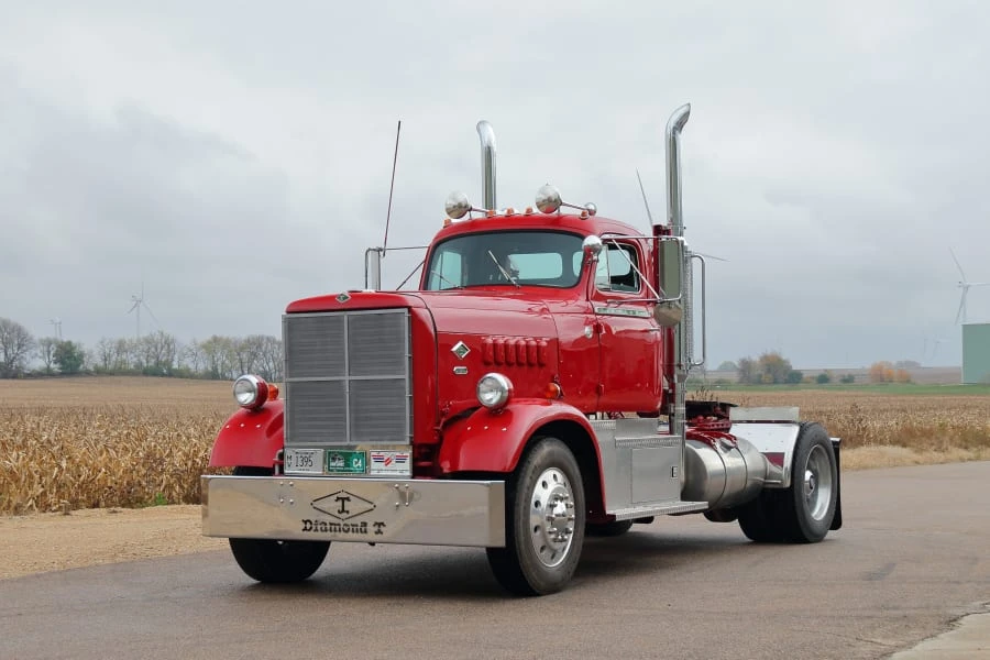1953 Diamond T - Image 18 of 31