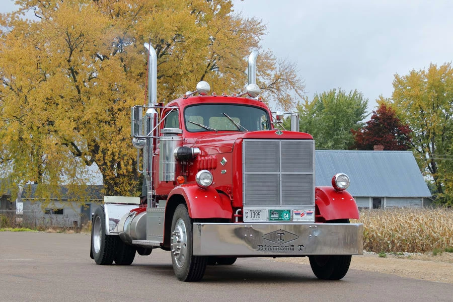 1953 Diamond T - Image 16 of 31