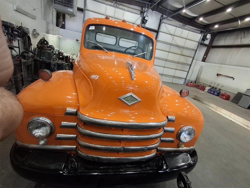 1953 Diamond T - Image 2 of 12