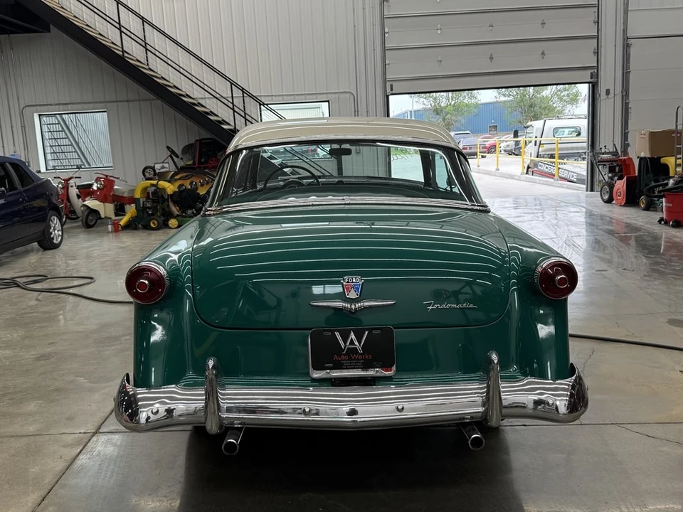 1953 Ford Crestline - Image 4 of 10