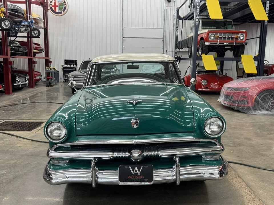 1953 Ford Crestline - Image 3 of 10