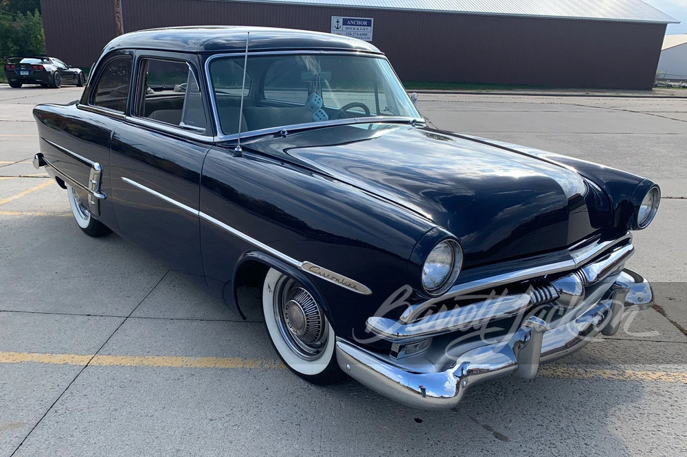 1953 Ford Crestline - Image 8 of 17