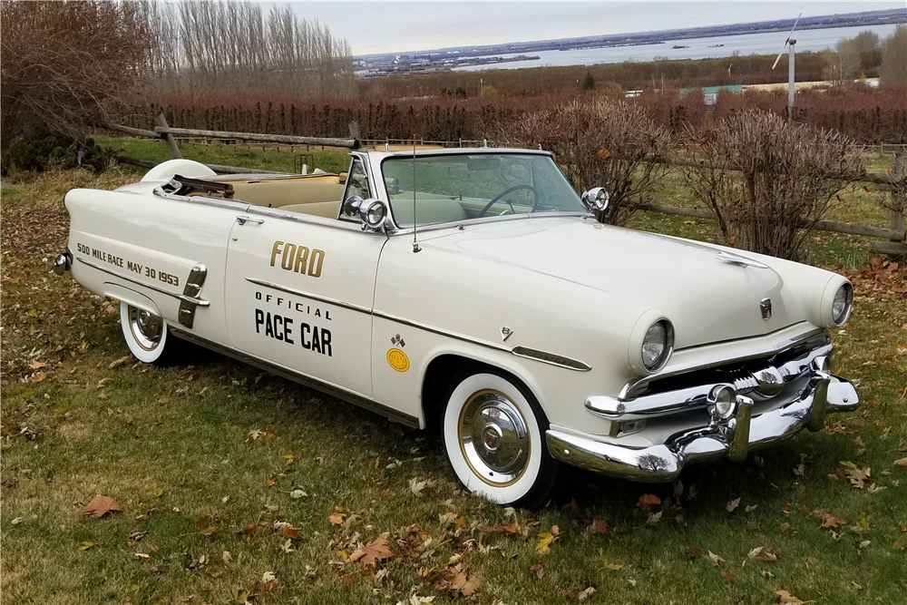 1953 Ford Crestline - Image 2 of 5