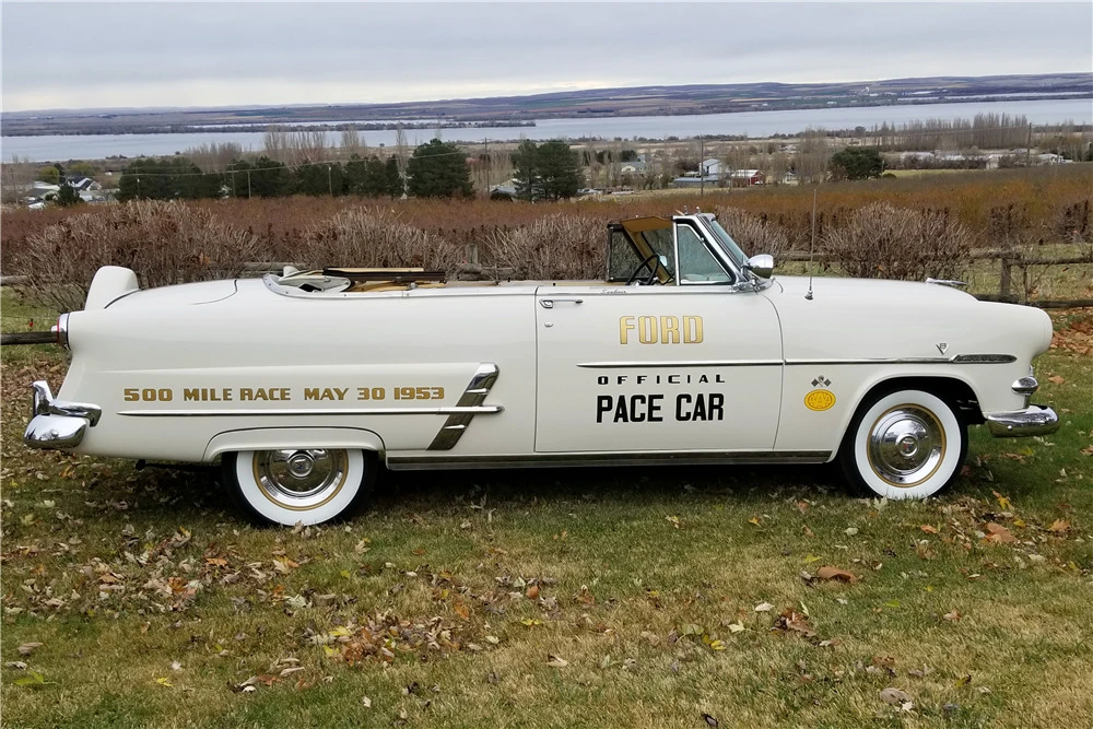 1953 Ford Crestline - Image 5 of 5