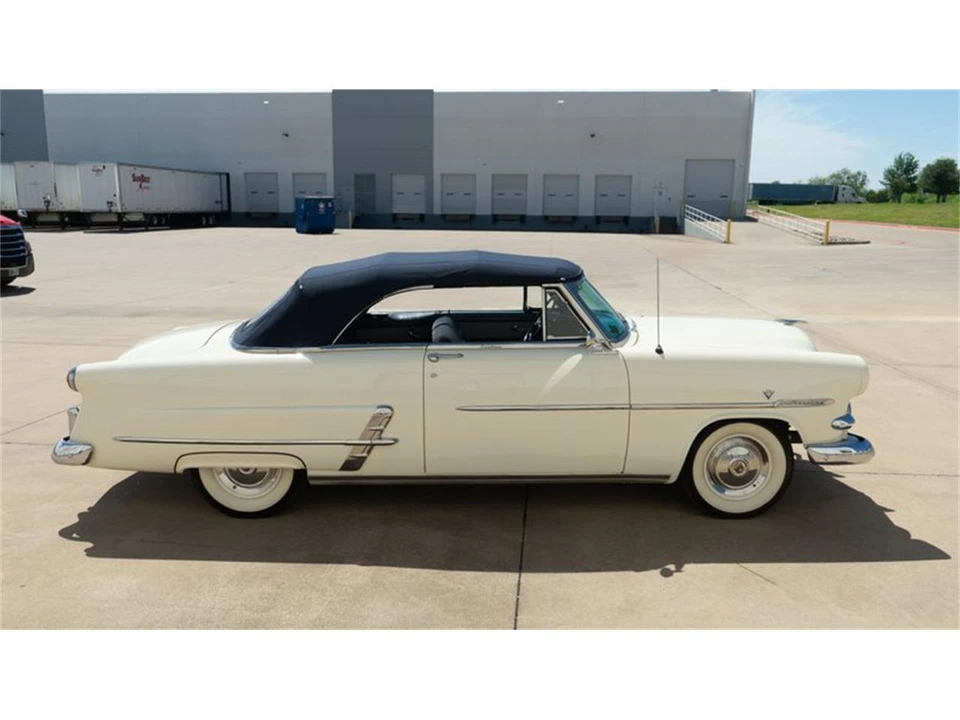 1953 Ford Crestline - Image 17 of 31