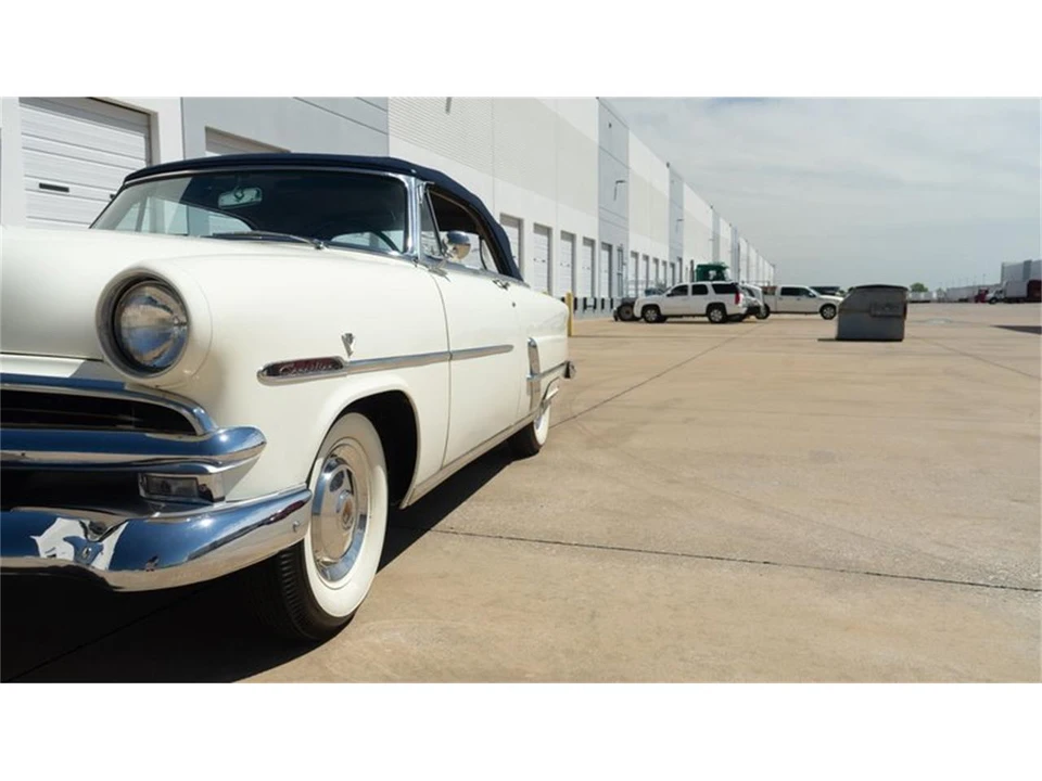1953 Ford Crestline - Image 27 of 31