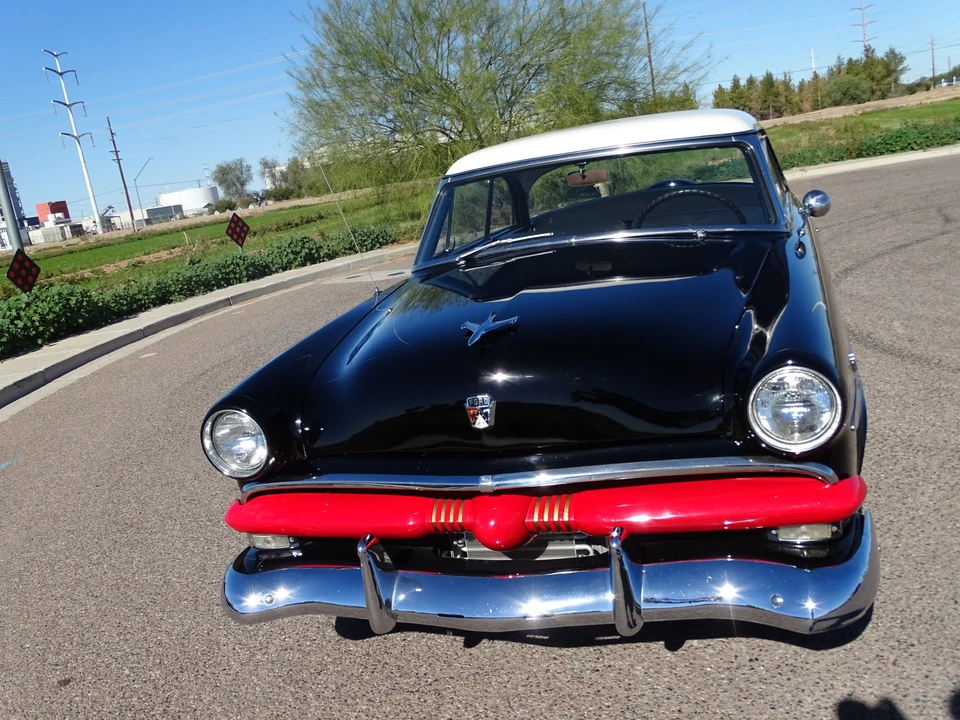 1953 Ford Crestline - Image 27 of 31