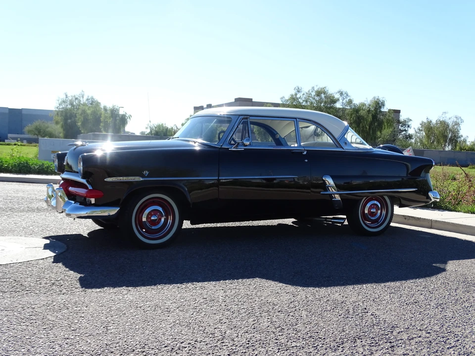 1953 Ford Crestline - Image 16 of 31