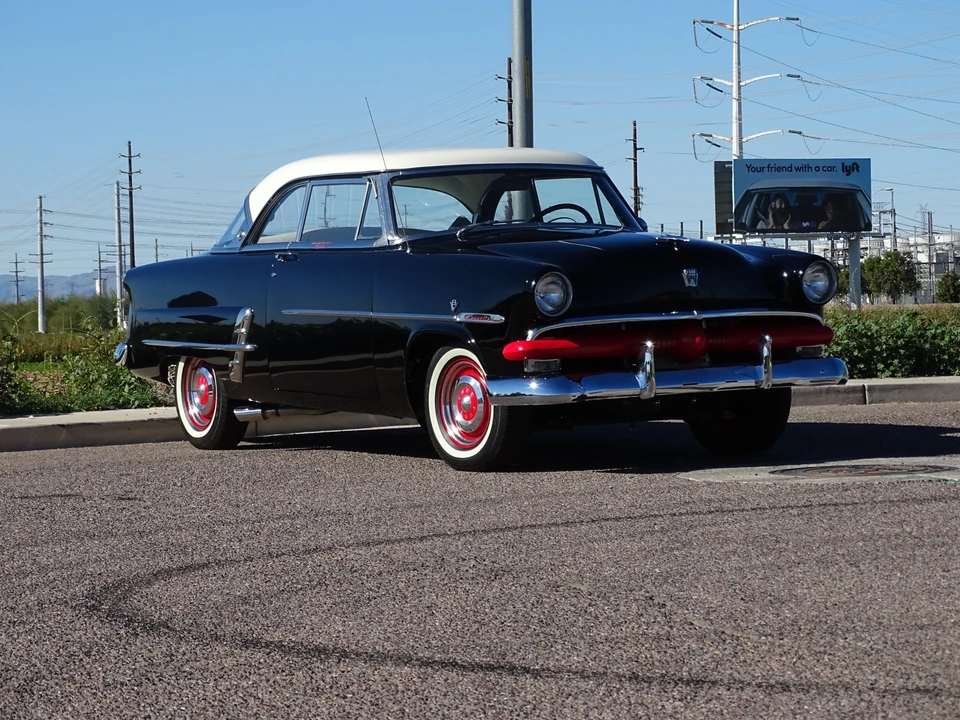 1953 Ford Crestline - Image 4 of 31