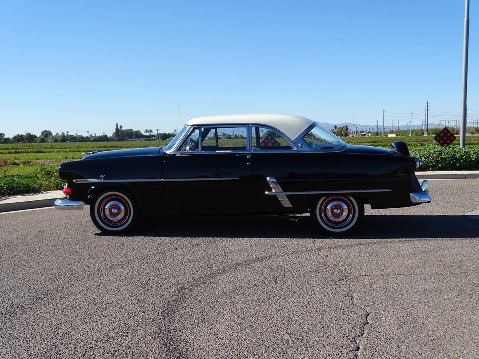 1953 Ford Crestline - Image 14 of 31