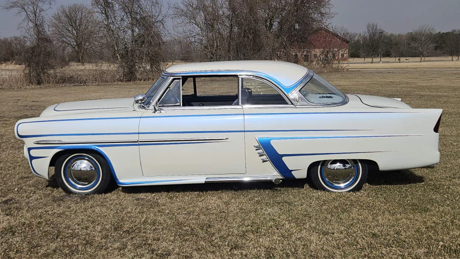 1953 Ford Crestline - Image 2 of 6