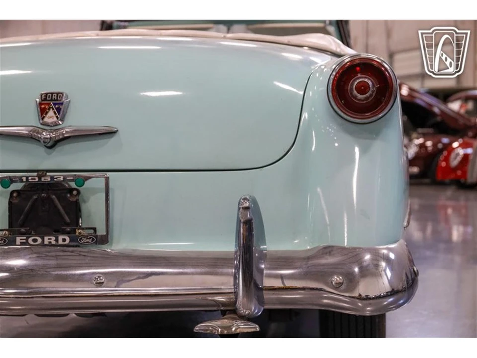 1953 Ford Crestline - Image 28 of 31