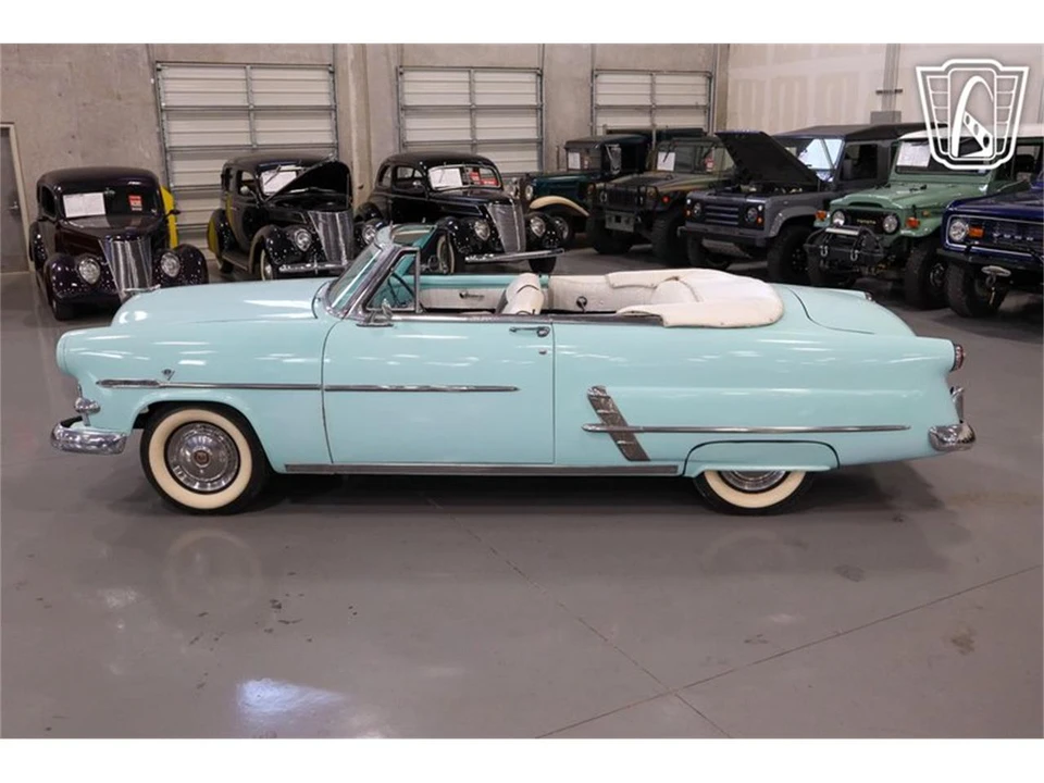 1953 Ford Crestline - Image 10 of 31