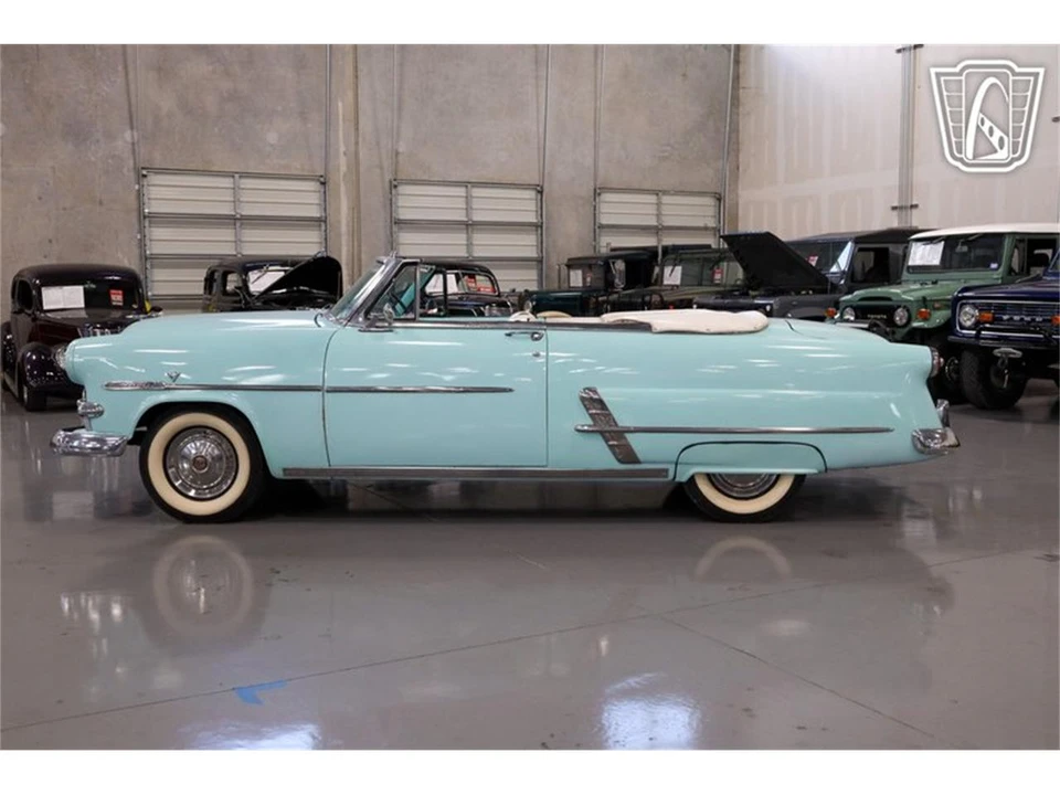 1953 Ford Crestline - Image 11 of 31