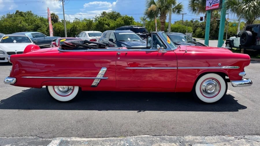 1953 Ford Crestline - Image 2 of 17