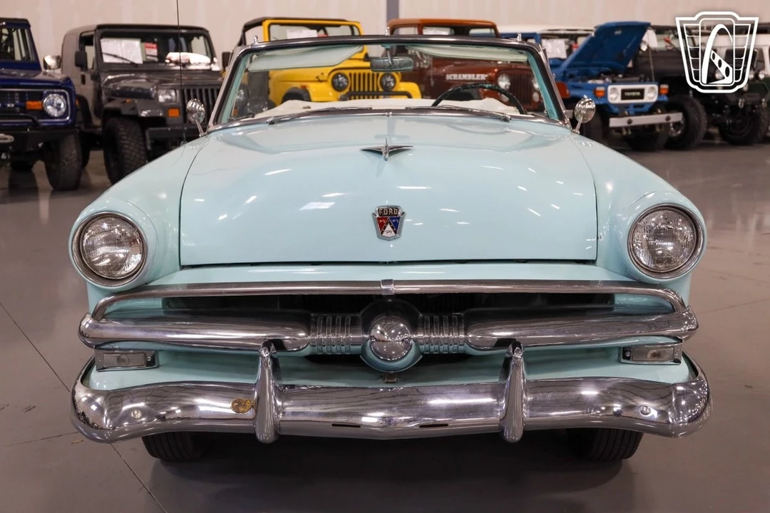 1953 Ford Crestline - Image 8 of 12