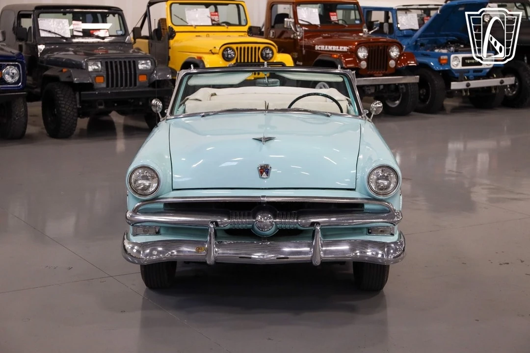 1953 Ford Crestline - Image 3 of 12