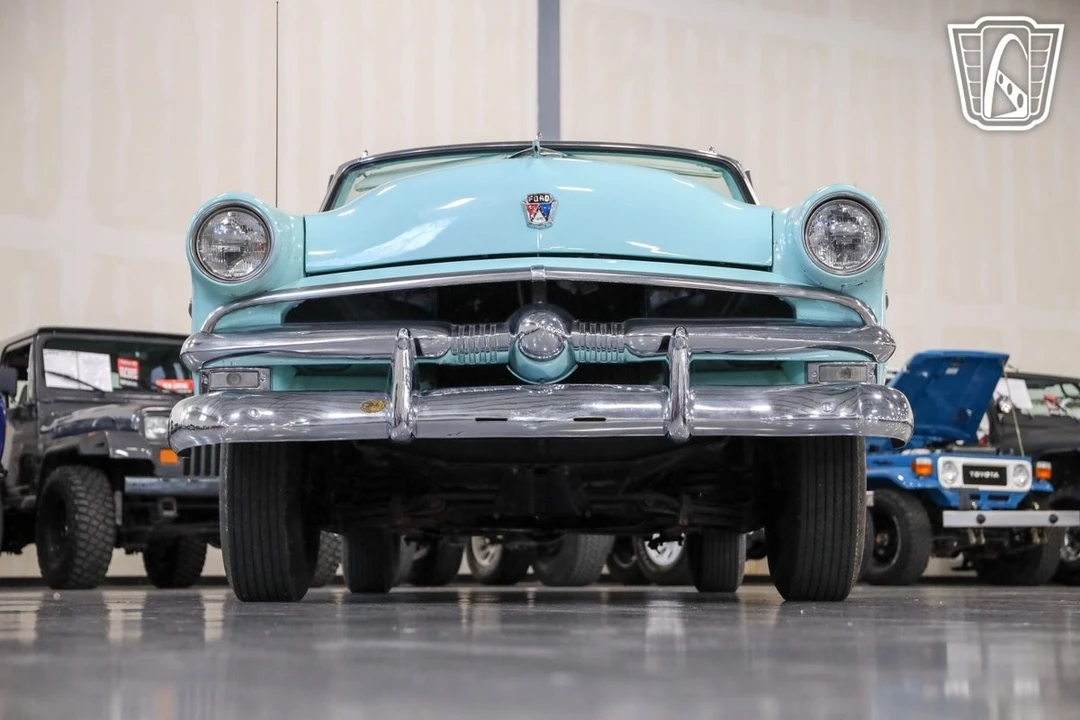 1953 Ford Crestline - Image 5 of 12