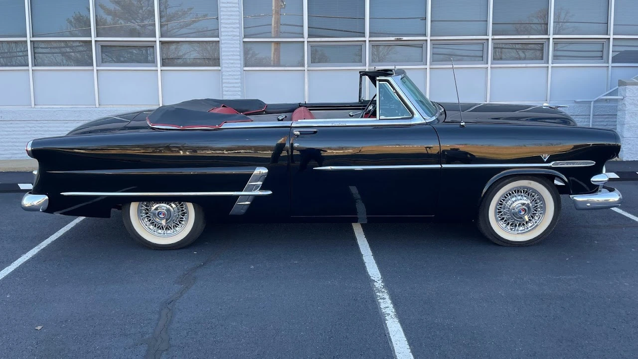 1953 Ford Crestline - Image 10 of 31