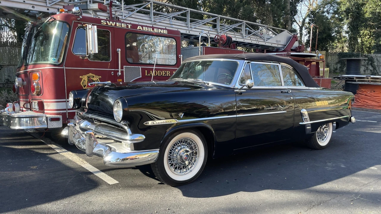 1953 Ford Crestline - Image 16 of 31
