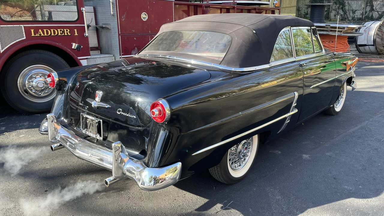 1953 Ford Crestline - Image 19 of 31
