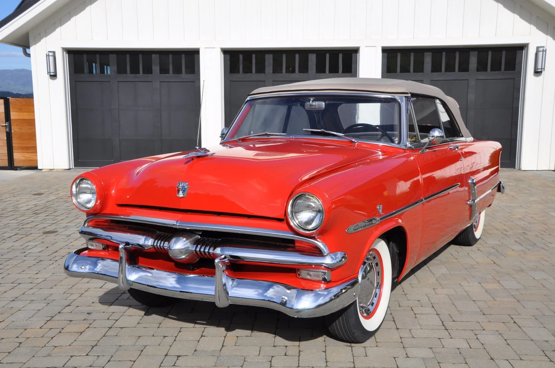 1953 Ford Crestline - Image 4 of 31