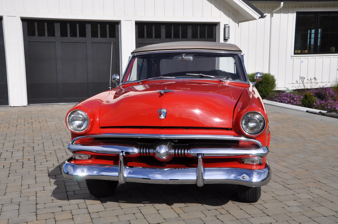 1953 Ford Crestline - Image 2 of 31