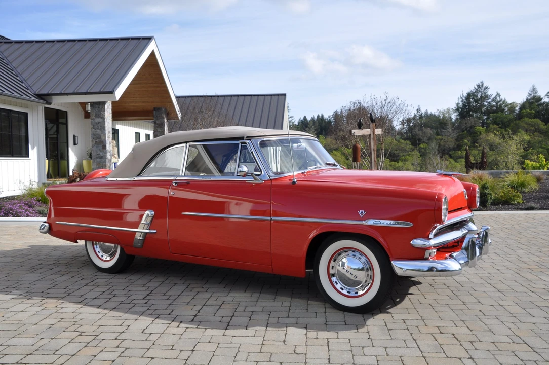 1953 Ford Crestline - Image 25 of 31