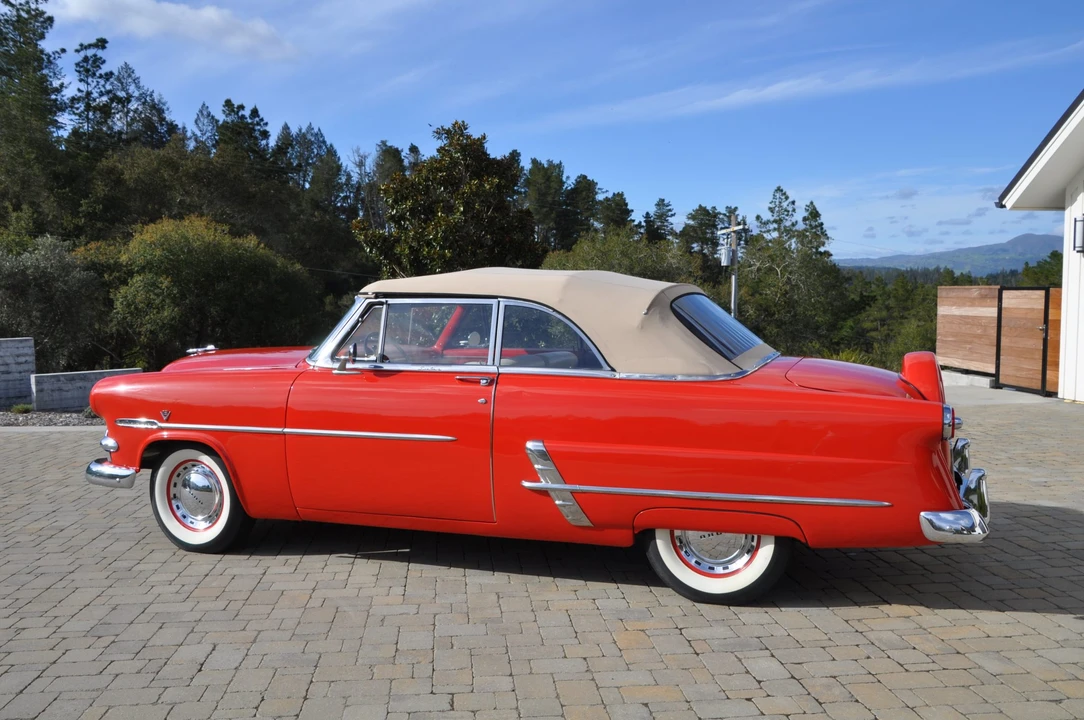 1953 Ford Crestline - Image 11 of 31