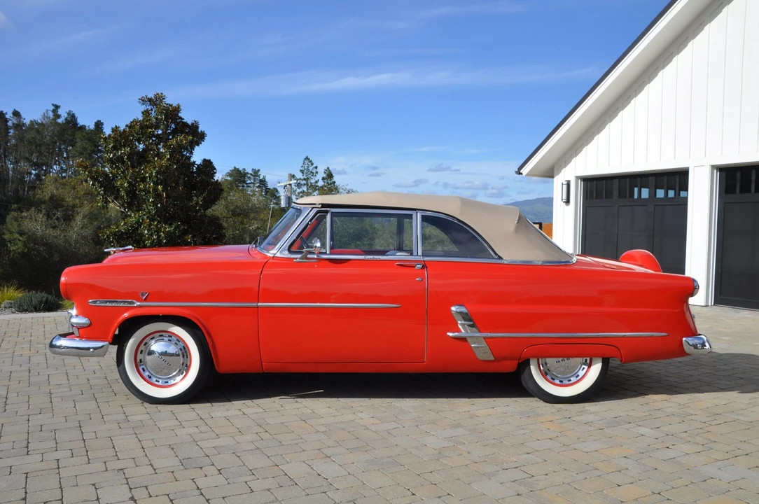1953 Ford Crestline - Image 10 of 31