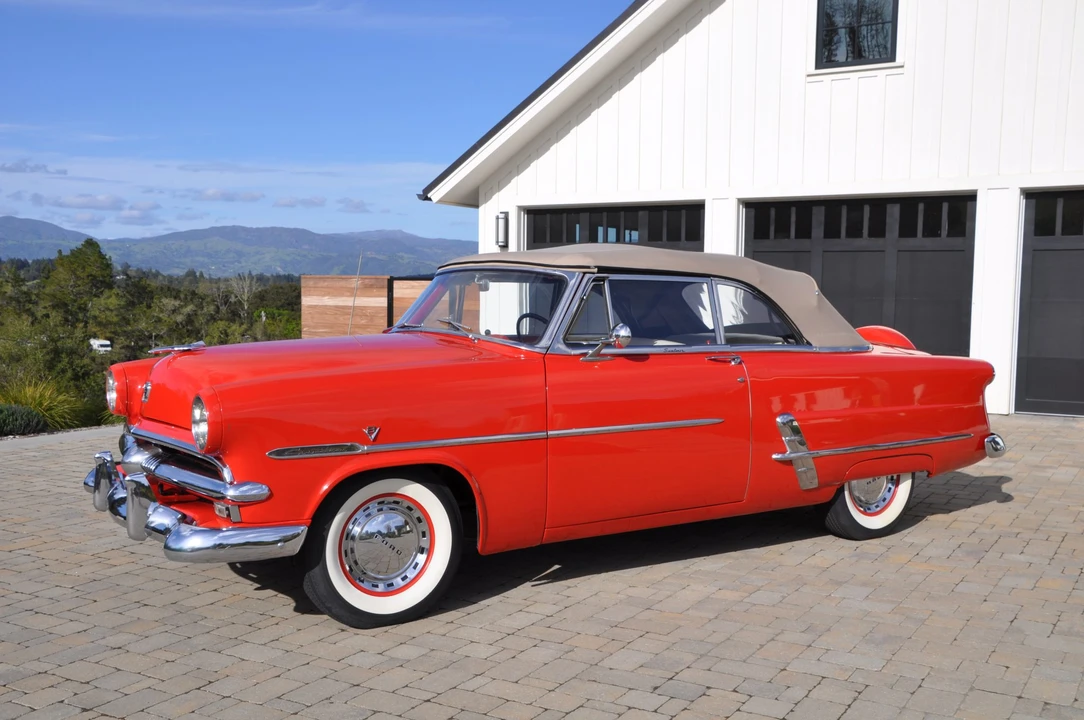 1953 Ford Crestline - Image 8 of 31