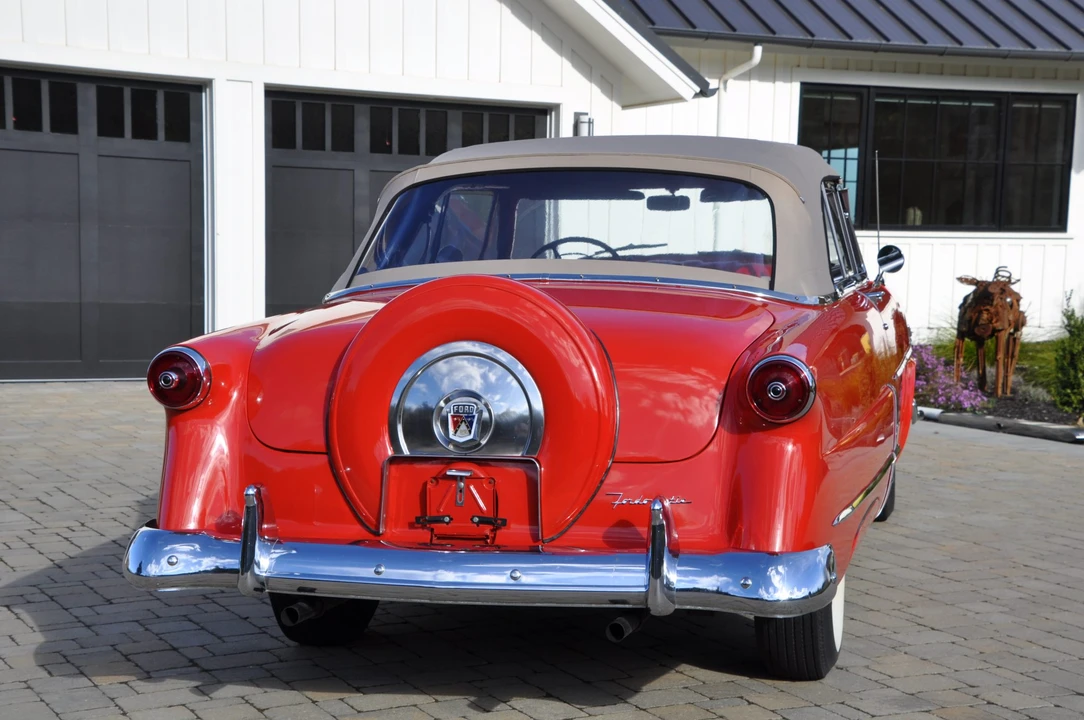 1953 Ford Crestline - Image 17 of 31