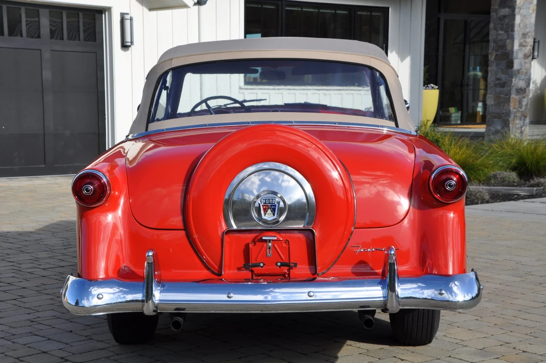 1953 Ford Crestline - Image 16 of 31