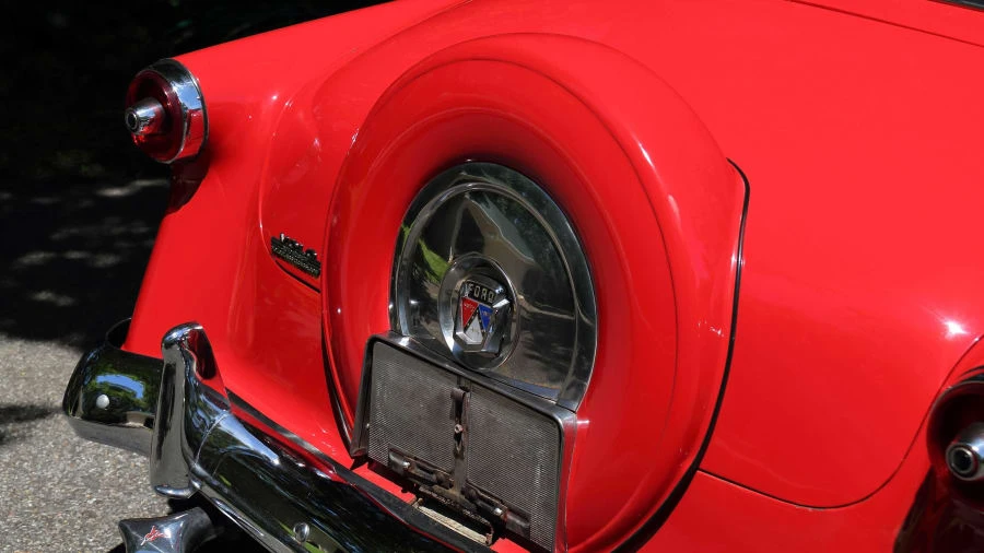 1953 Ford Crestline - Image 9 of 16