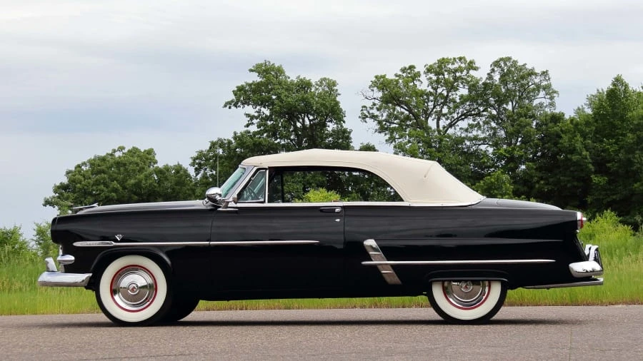 1953 Ford Crestline - Image 2 of 20