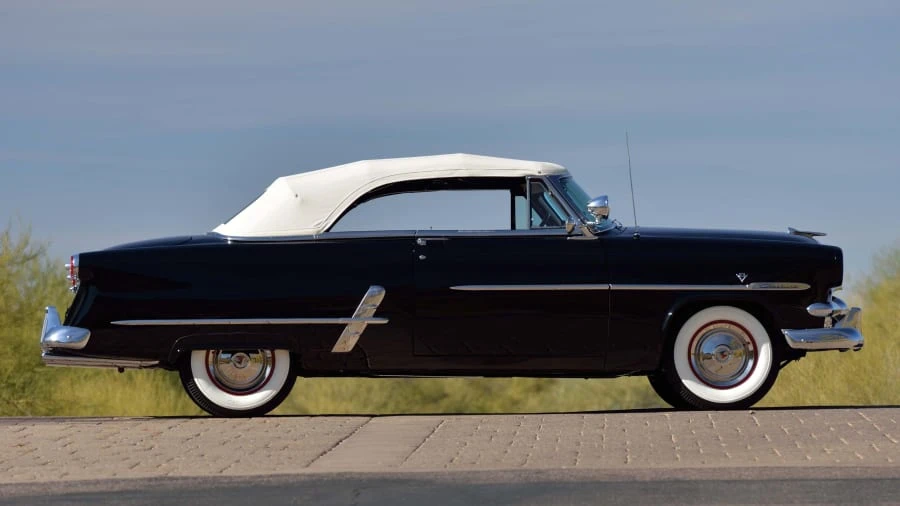 1953 Ford Crestline - Image 2 of 24