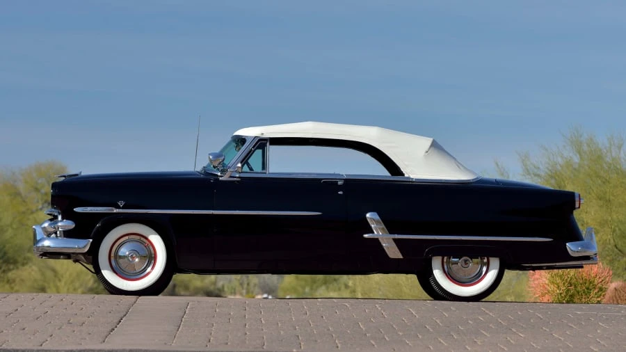 1953 Ford Crestline - Image 8 of 24