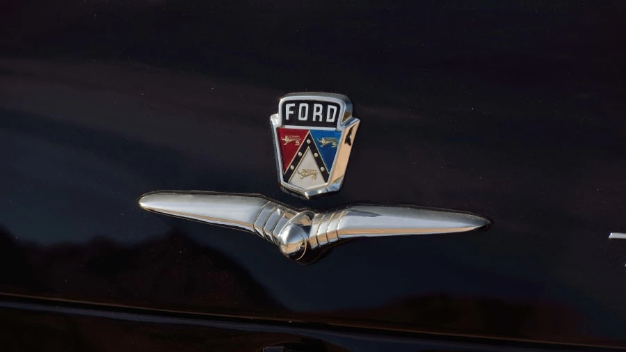 1953 Ford Crestline - Image 10 of 24