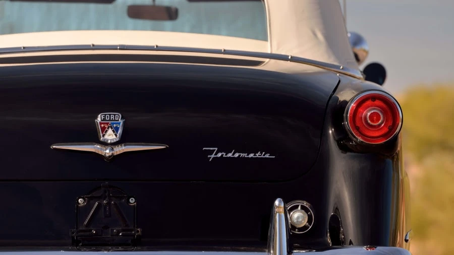 1953 Ford Crestline - Image 11 of 24
